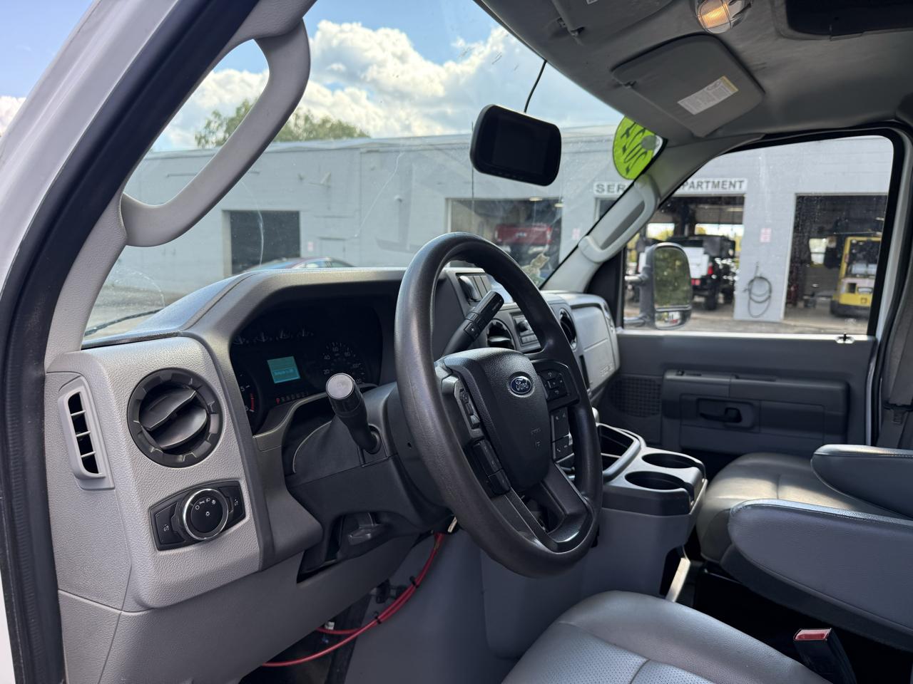 Ford E-Series Cutaway  2024