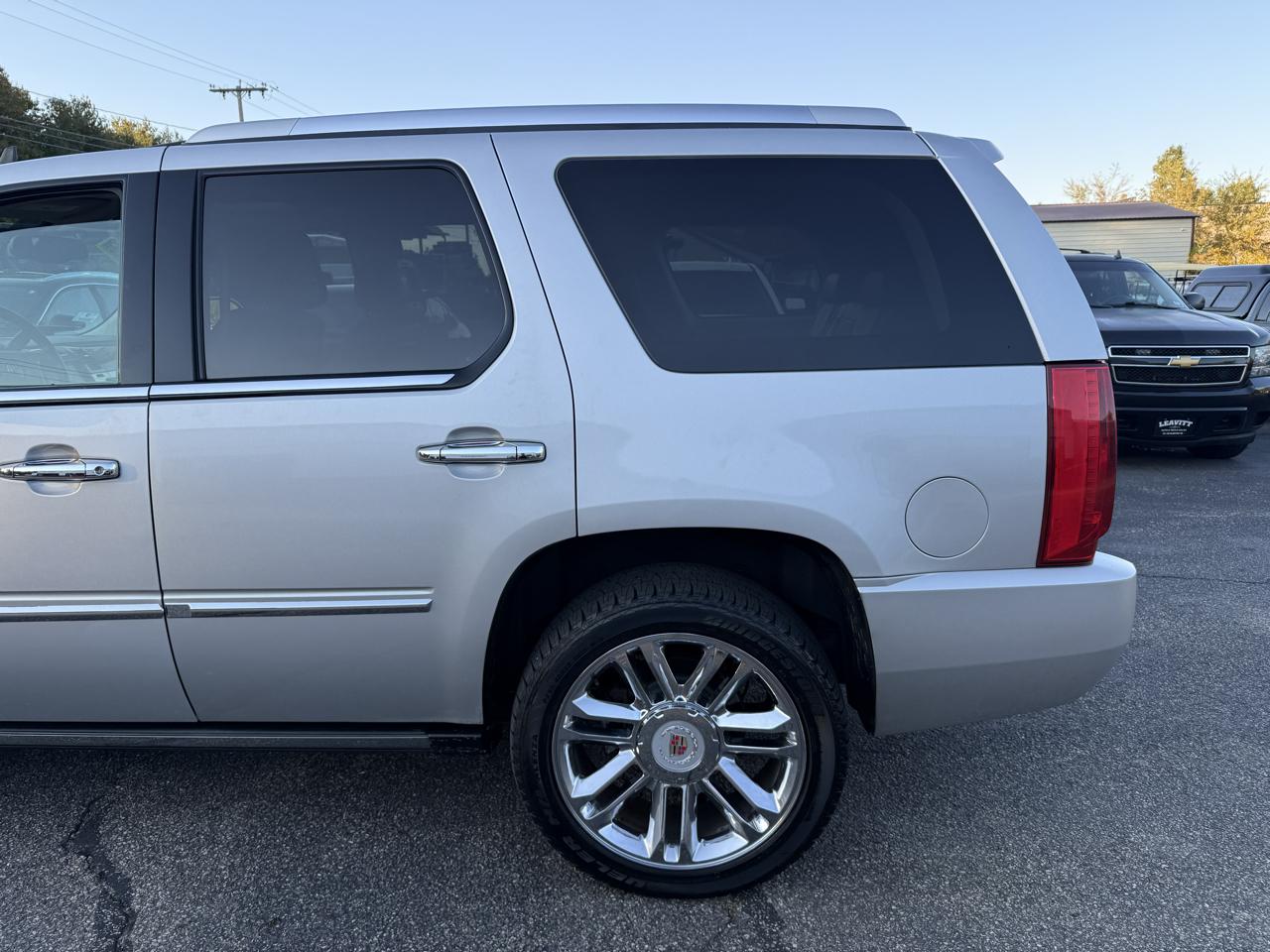 Cadillac Escalade  2010