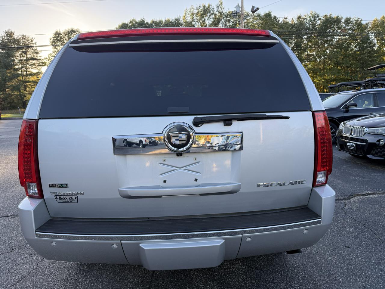Cadillac Escalade  2010