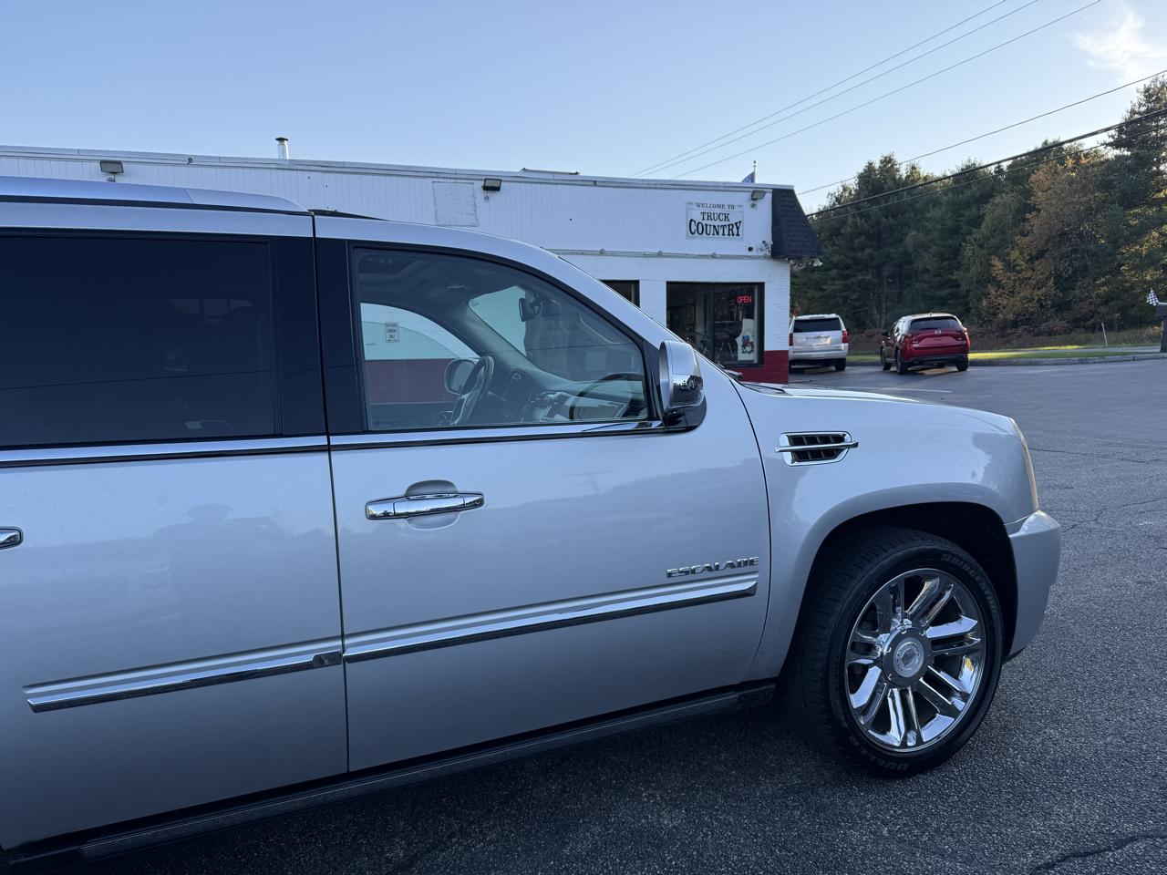 Cadillac Escalade  2010