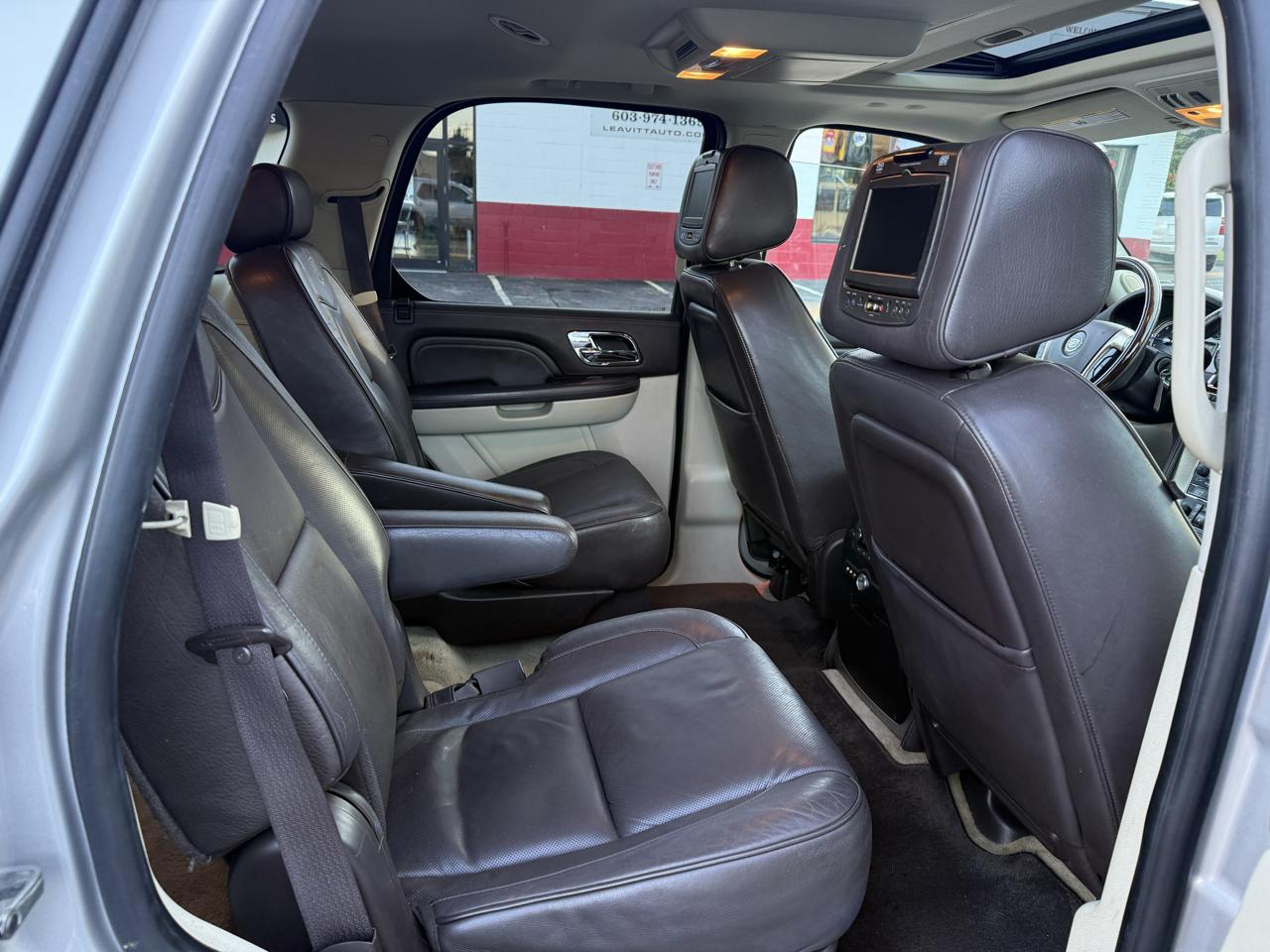 Cadillac Escalade  2010