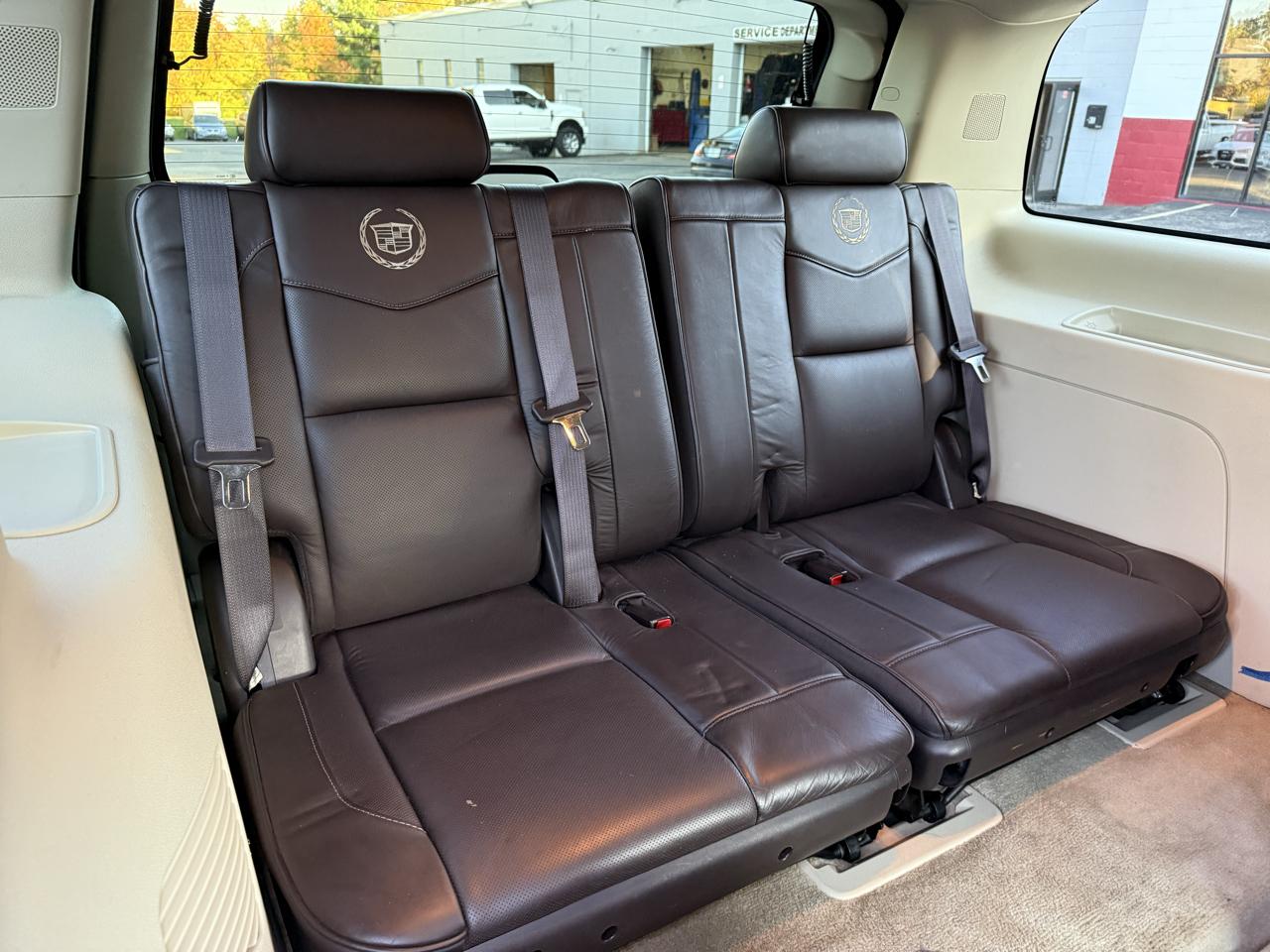 Cadillac Escalade  2010