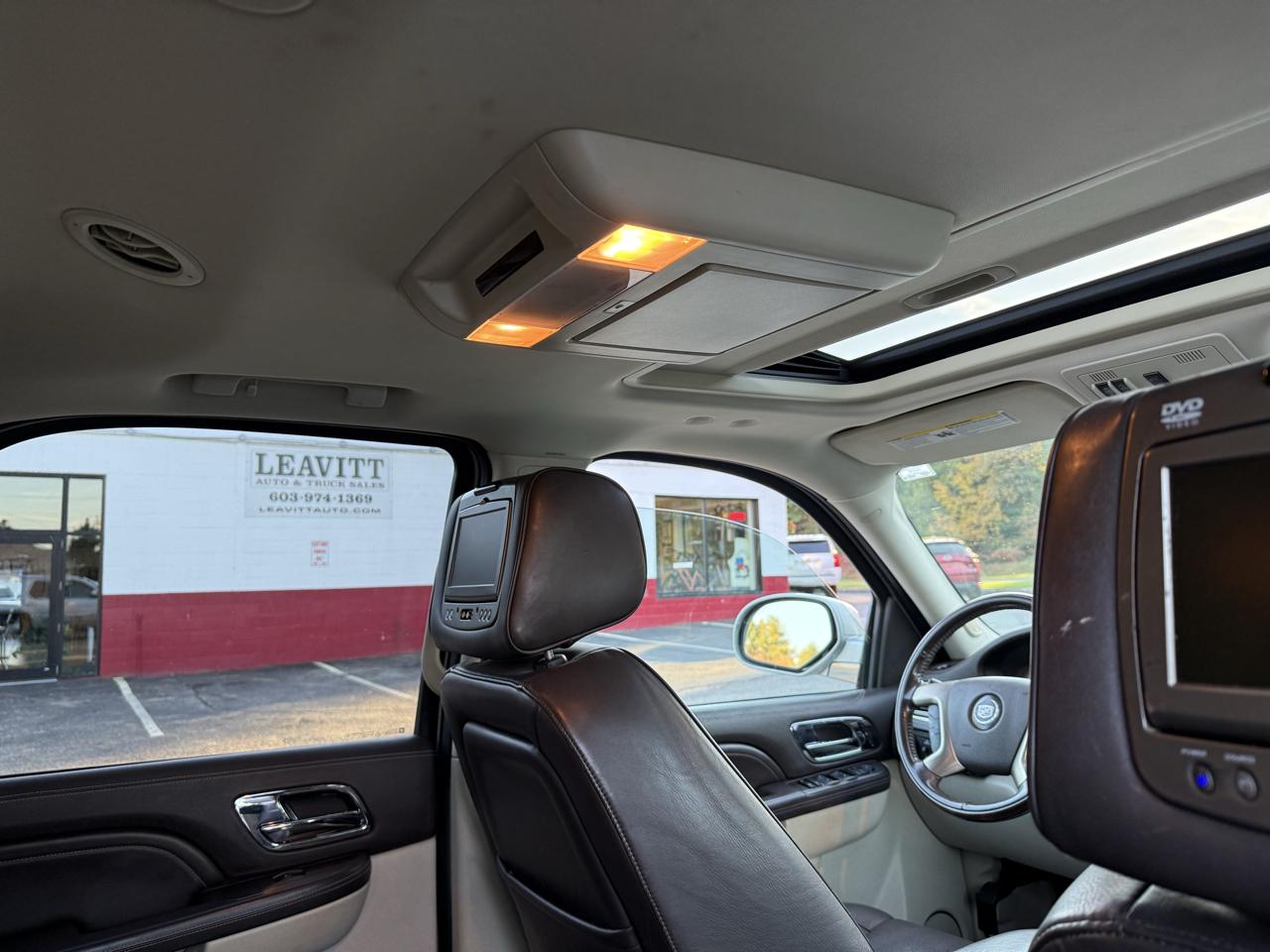 Cadillac Escalade  2010