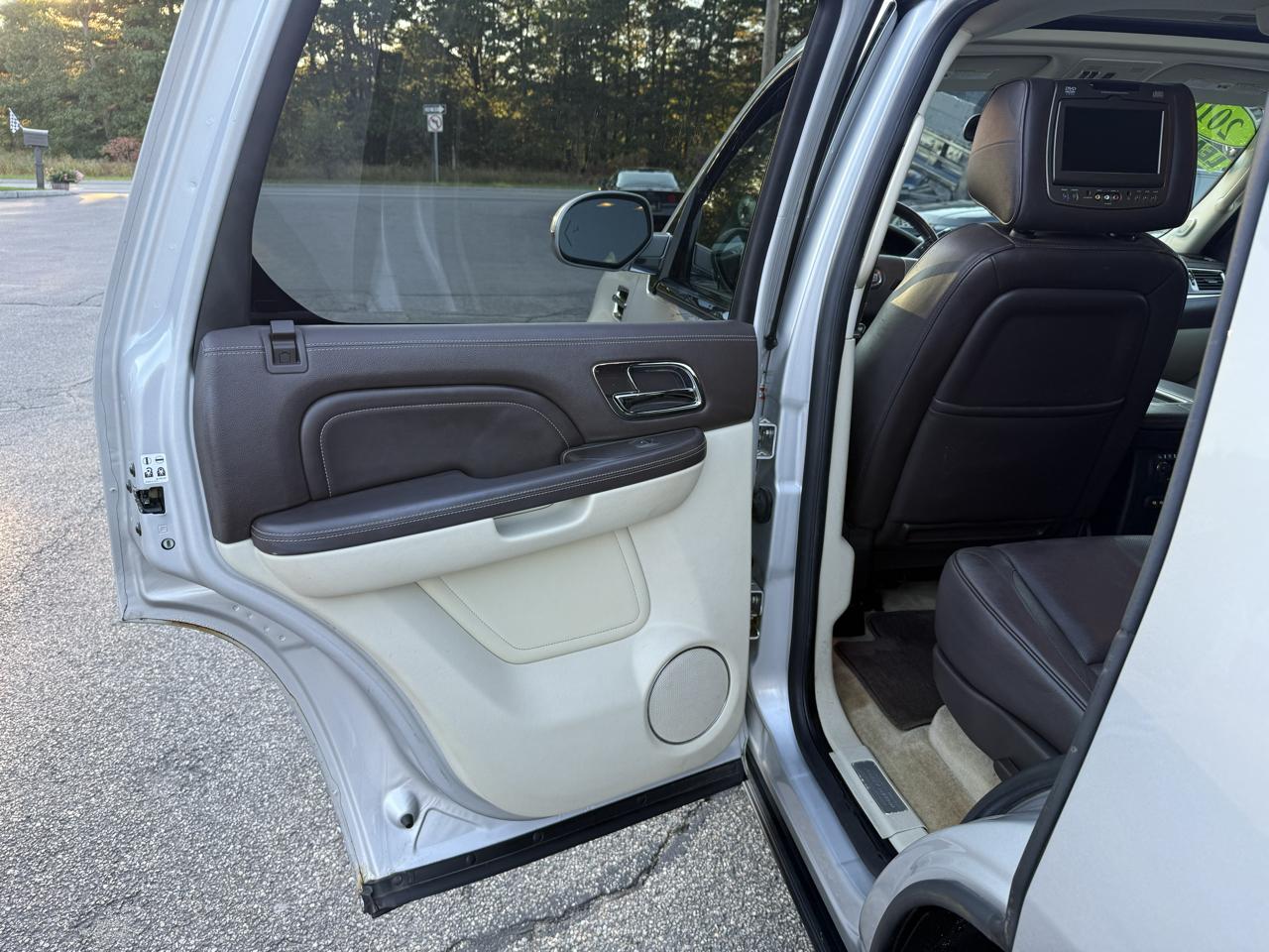 Cadillac Escalade  2010