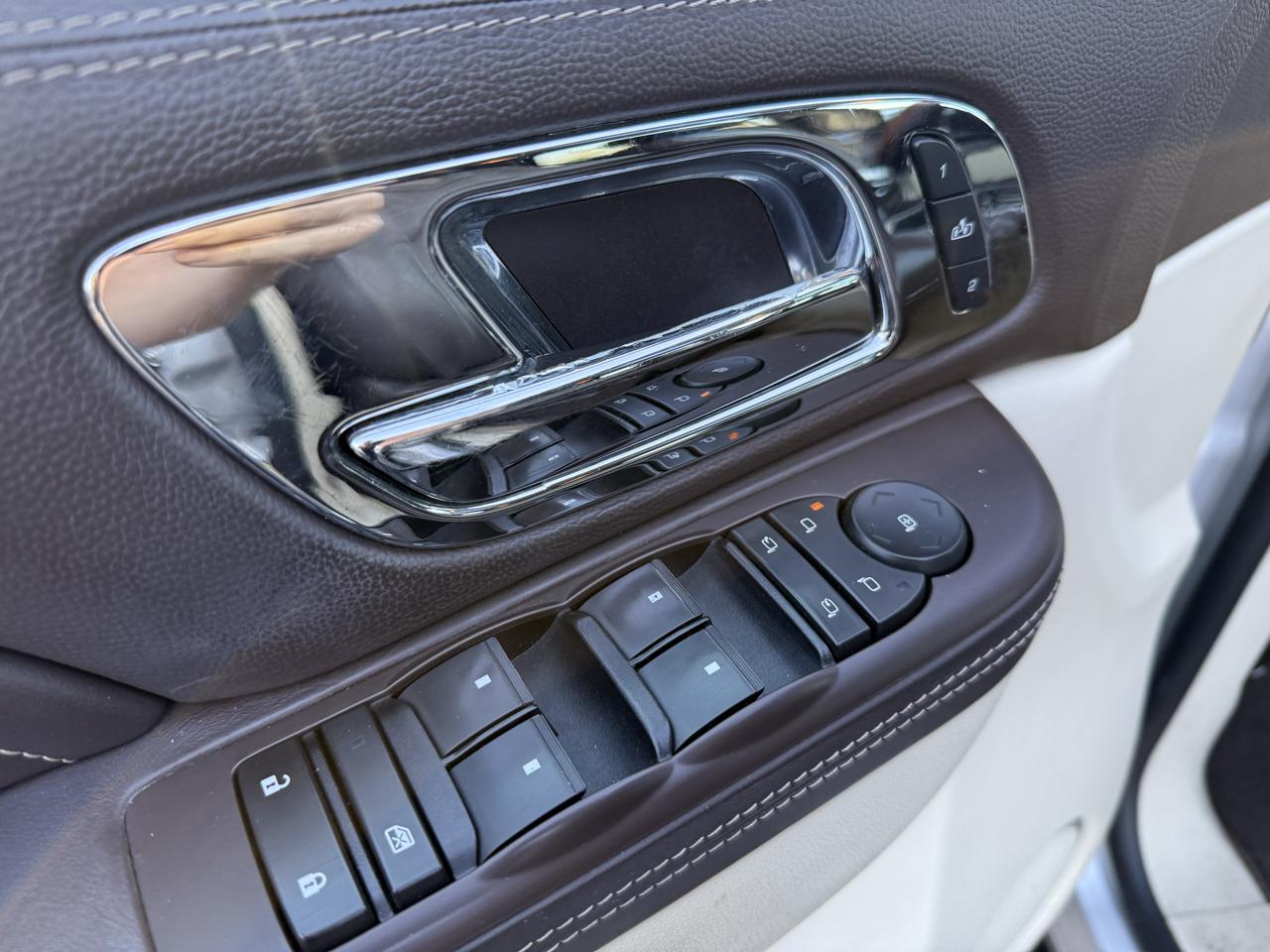 Cadillac Escalade  2010