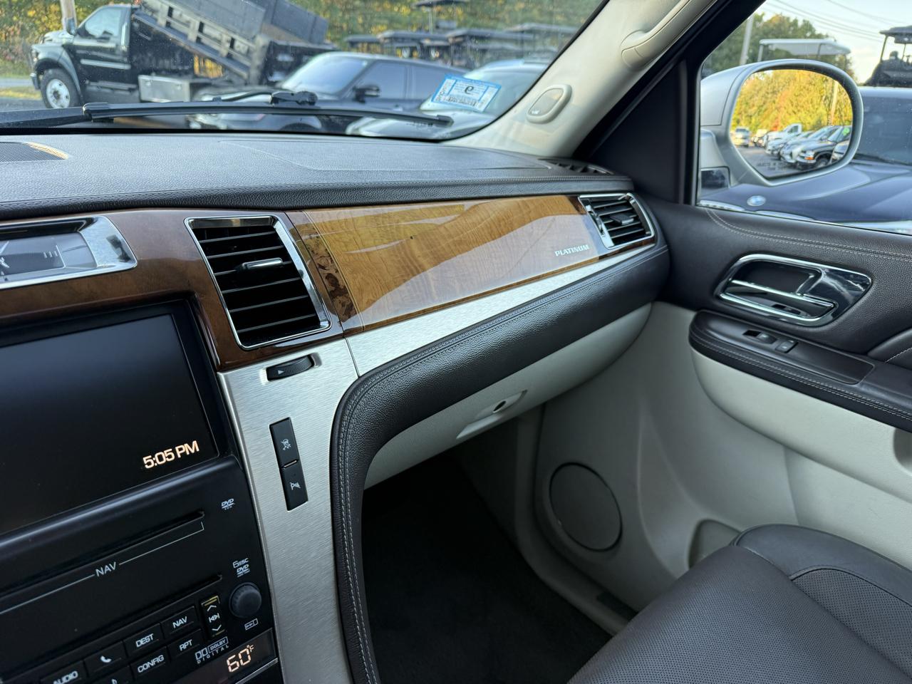 Cadillac Escalade  2010