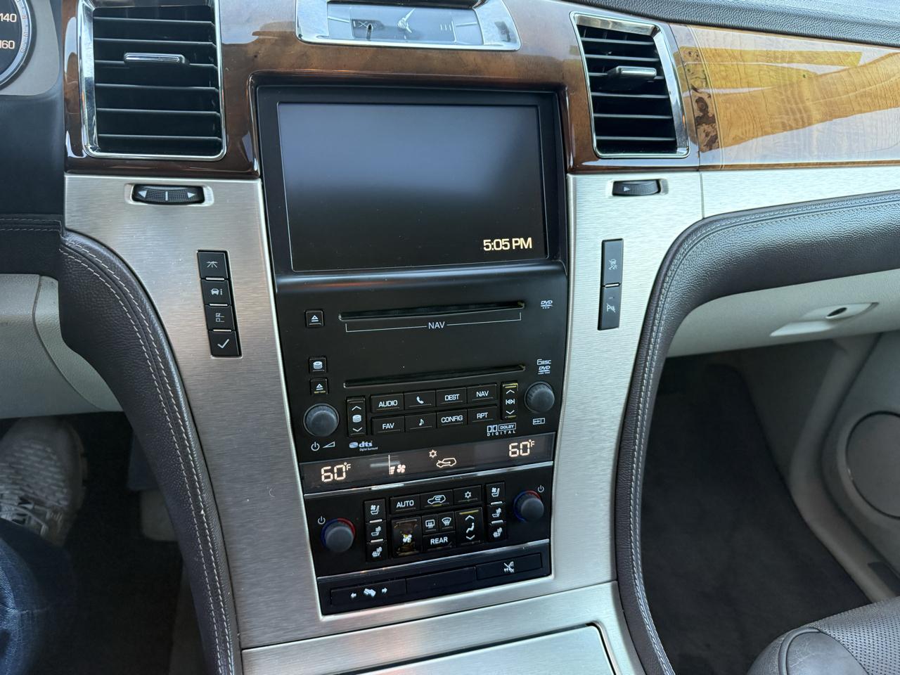 Cadillac Escalade  2010