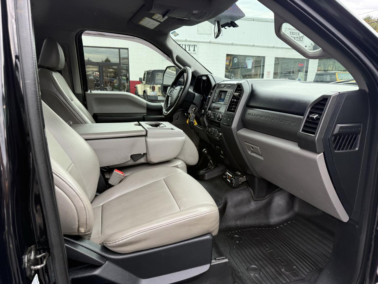 Ford Super Duty F-350 SRW  2017