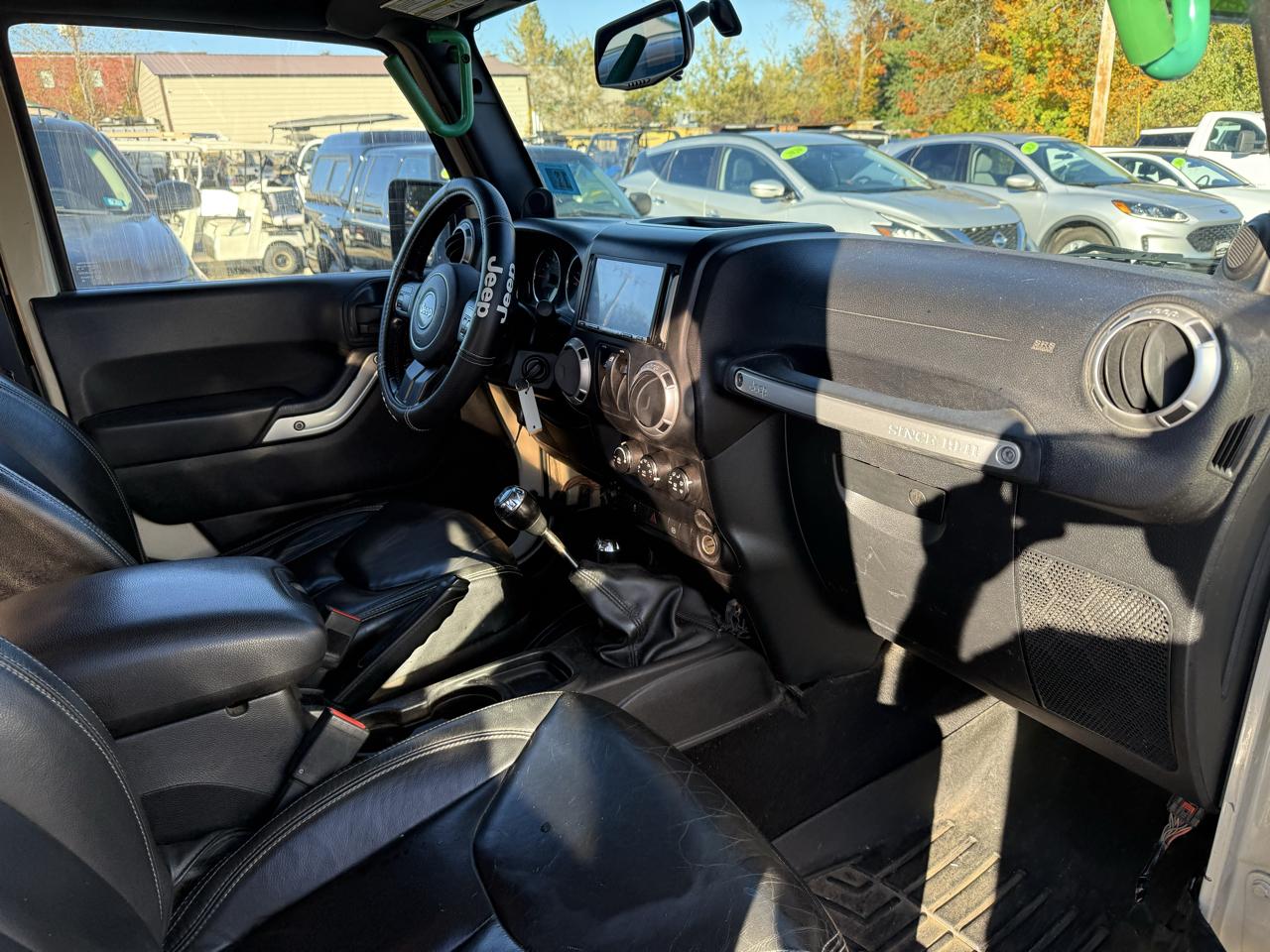 Jeep Wrangler  2011