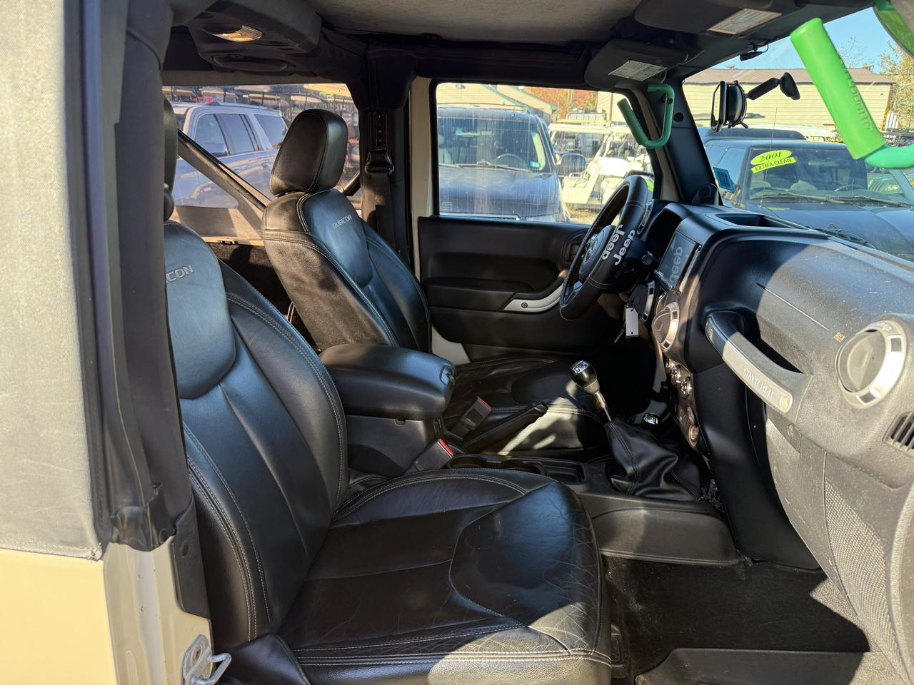 Jeep Wrangler  2011