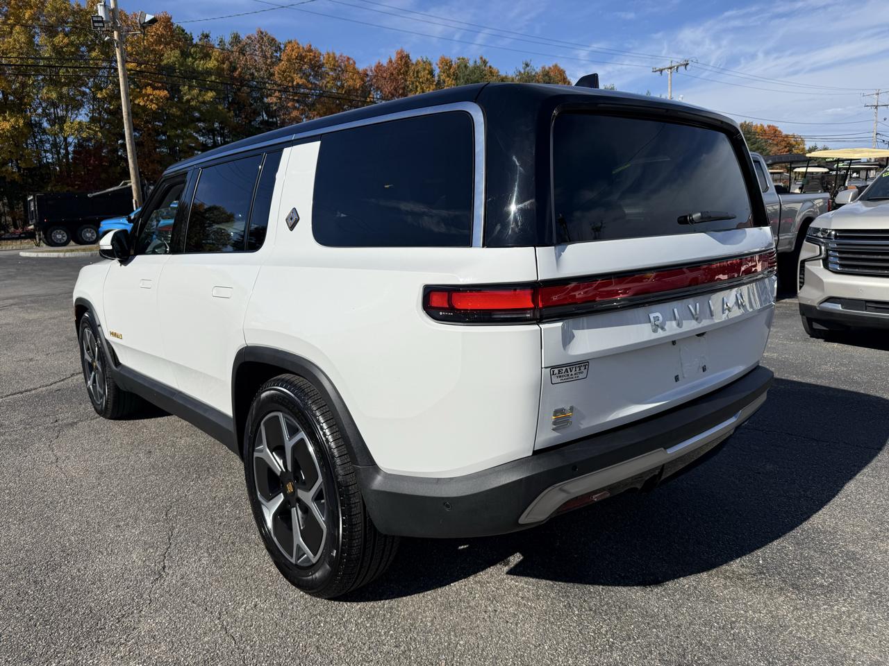 Rivian R1S Adventure Quad-Motor Large Pack 2023