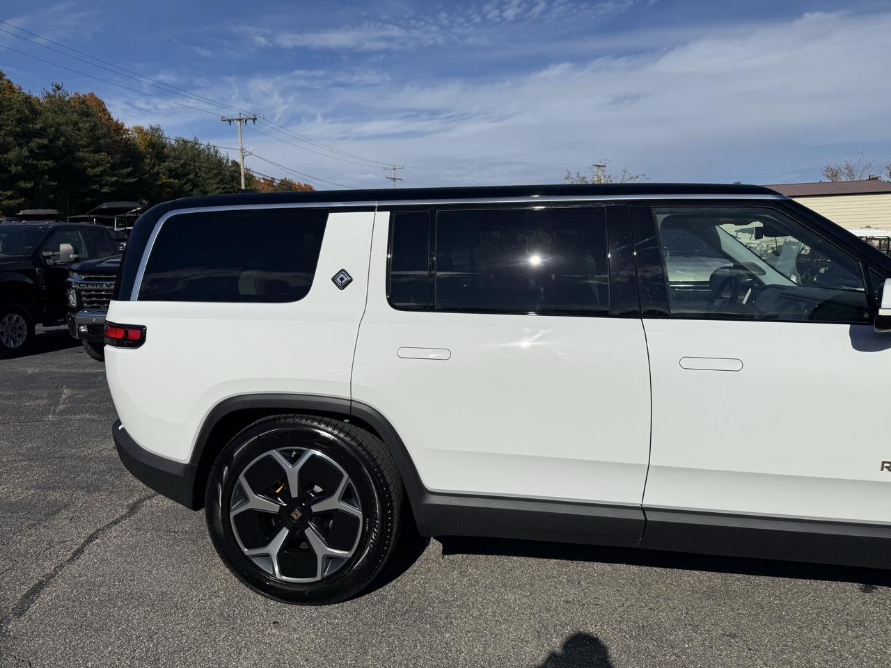 Rivian R1S Adventure Quad-Motor Large Pack 2023