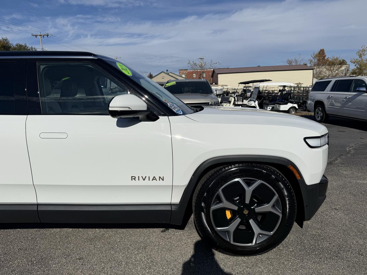 Rivian R1S Adventure Quad-Motor Large Pack 2023