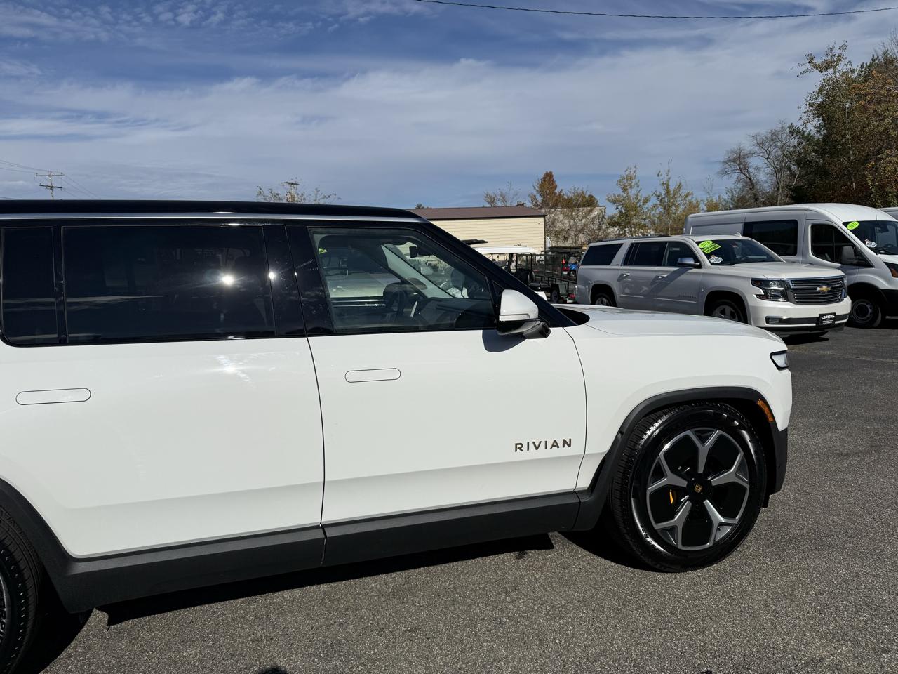 Rivian R1S Adventure Quad-Motor Large Pack 2023
