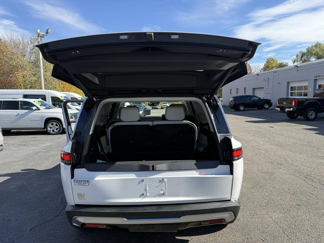 Rivian R1S Adventure Quad-Motor Large Pack 2023
