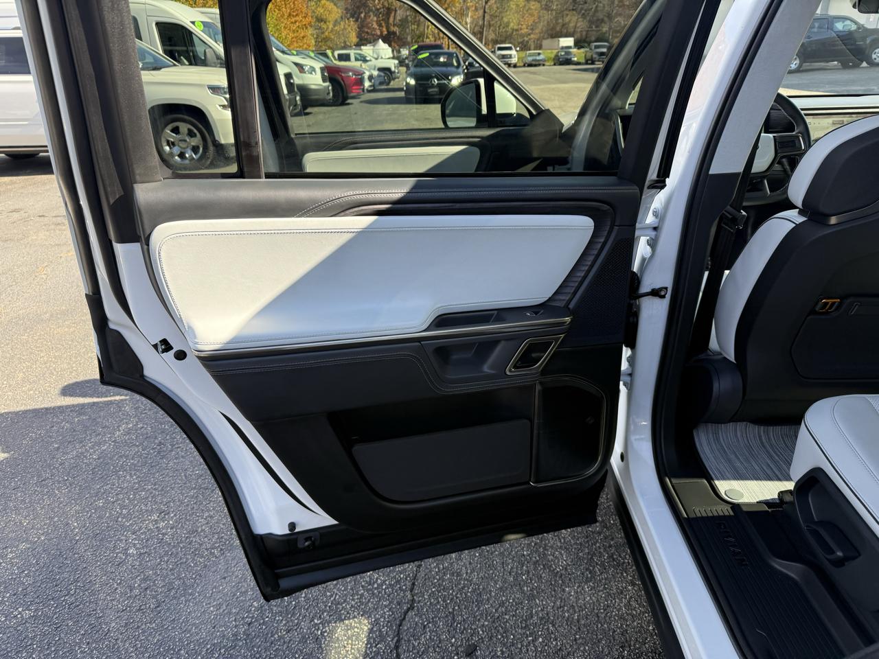 Rivian R1S Adventure Quad-Motor Large Pack 2023