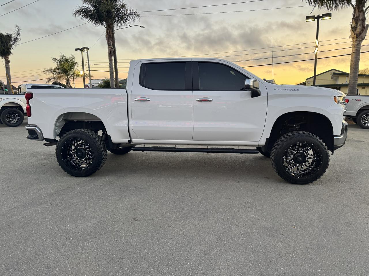 Chevrolet Silverado 1500 2WD Crew Cab 147" LT 2021