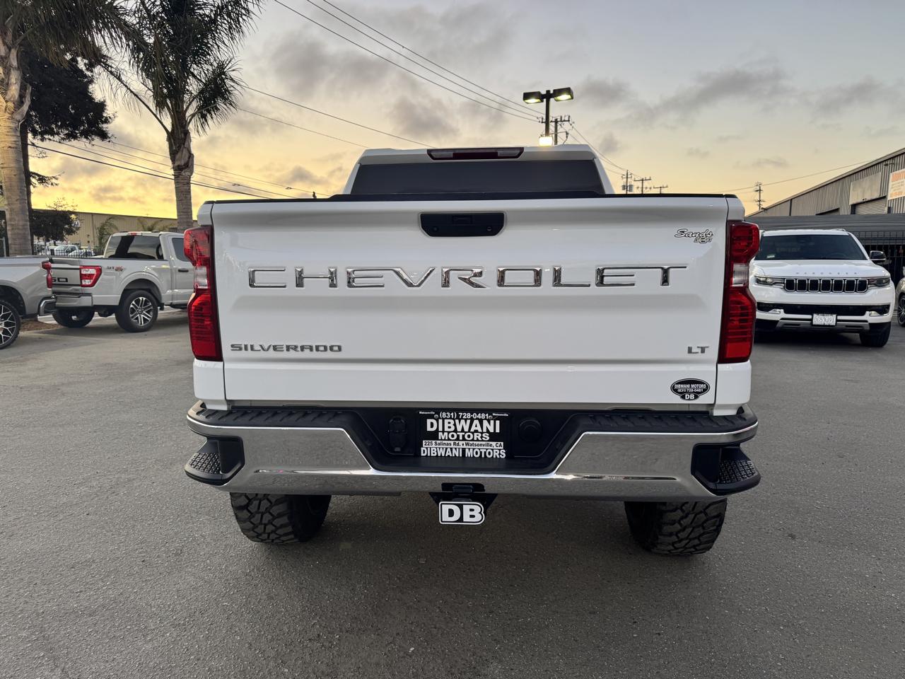 Chevrolet Silverado 1500 2WD Crew Cab 147" LT 2021