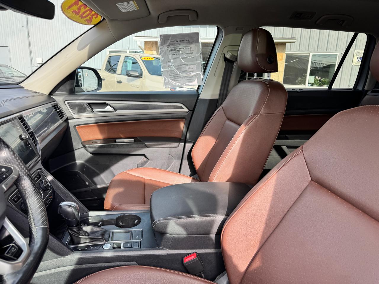 Volkswagen Atlas 2021.5 3.6L V6 SE w/Technology R-Line FWD 2021