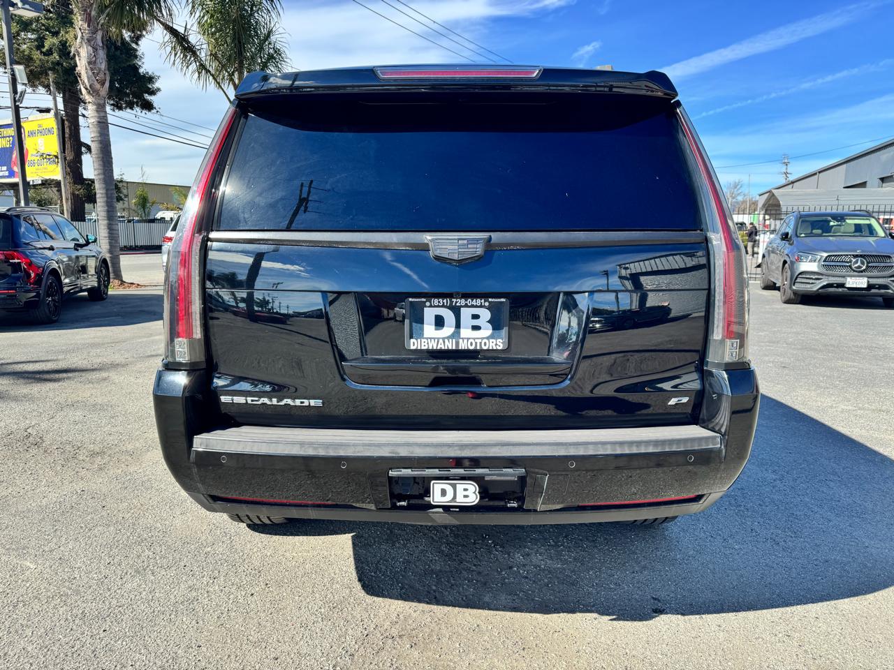 Cadillac Escalade 2WD 4dr Platinum 2015