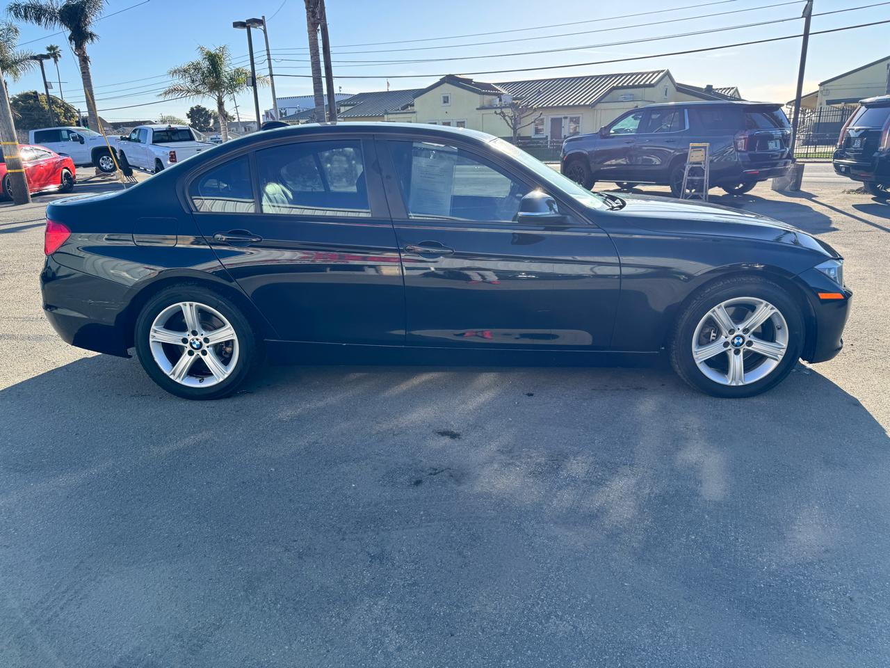 BMW 3 Series 4dr Sdn 320i xDrive AWD 2013