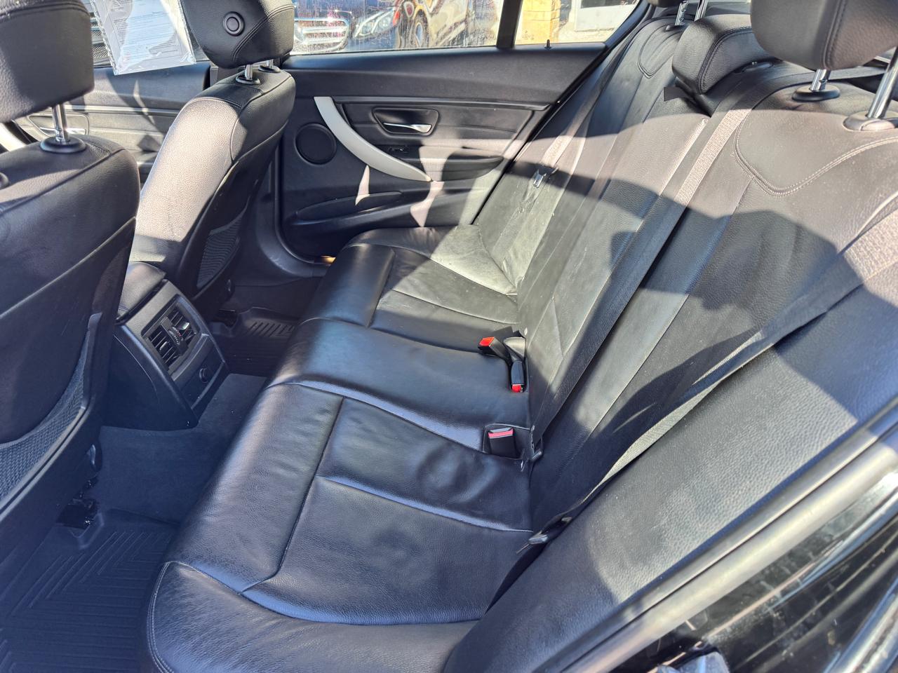 BMW 3 Series 4dr Sdn 320i xDrive AWD 2013