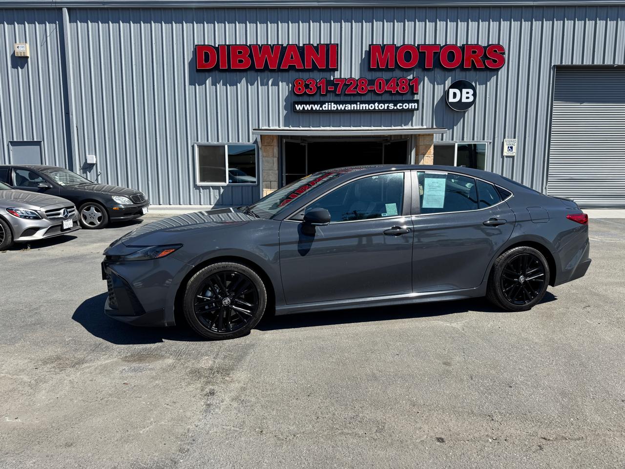 Toyota Camry XLE (Natl) 2025