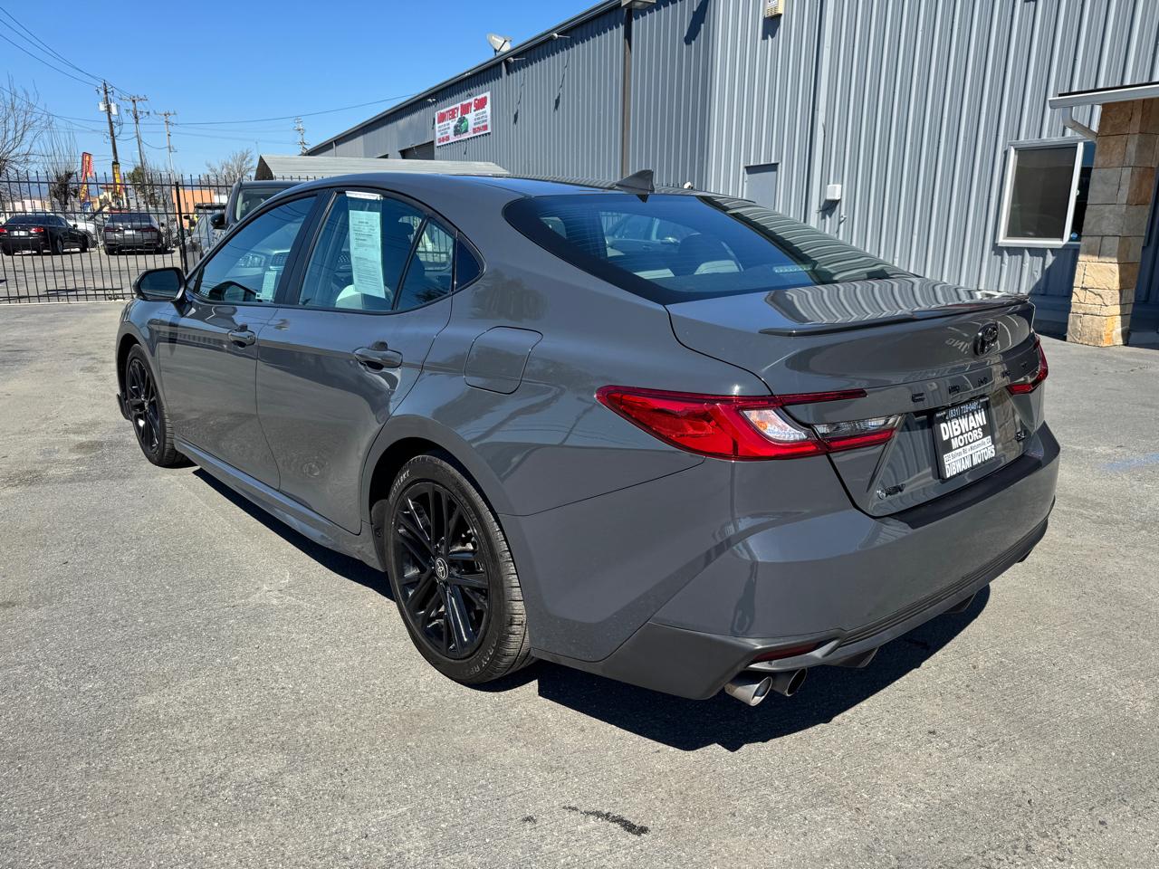 Toyota Camry XLE (Natl) 2025