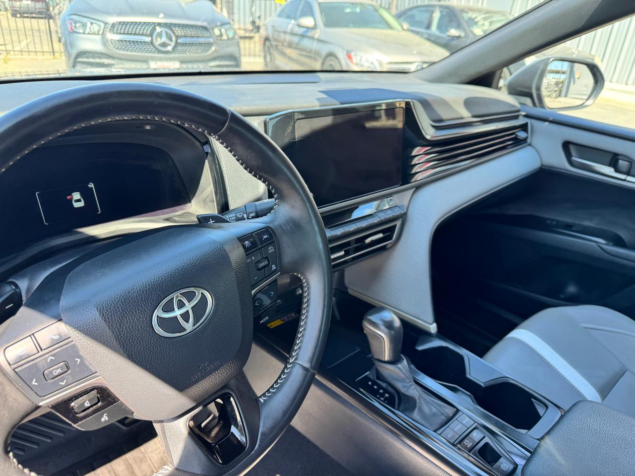 Toyota Camry XLE (Natl) 2025