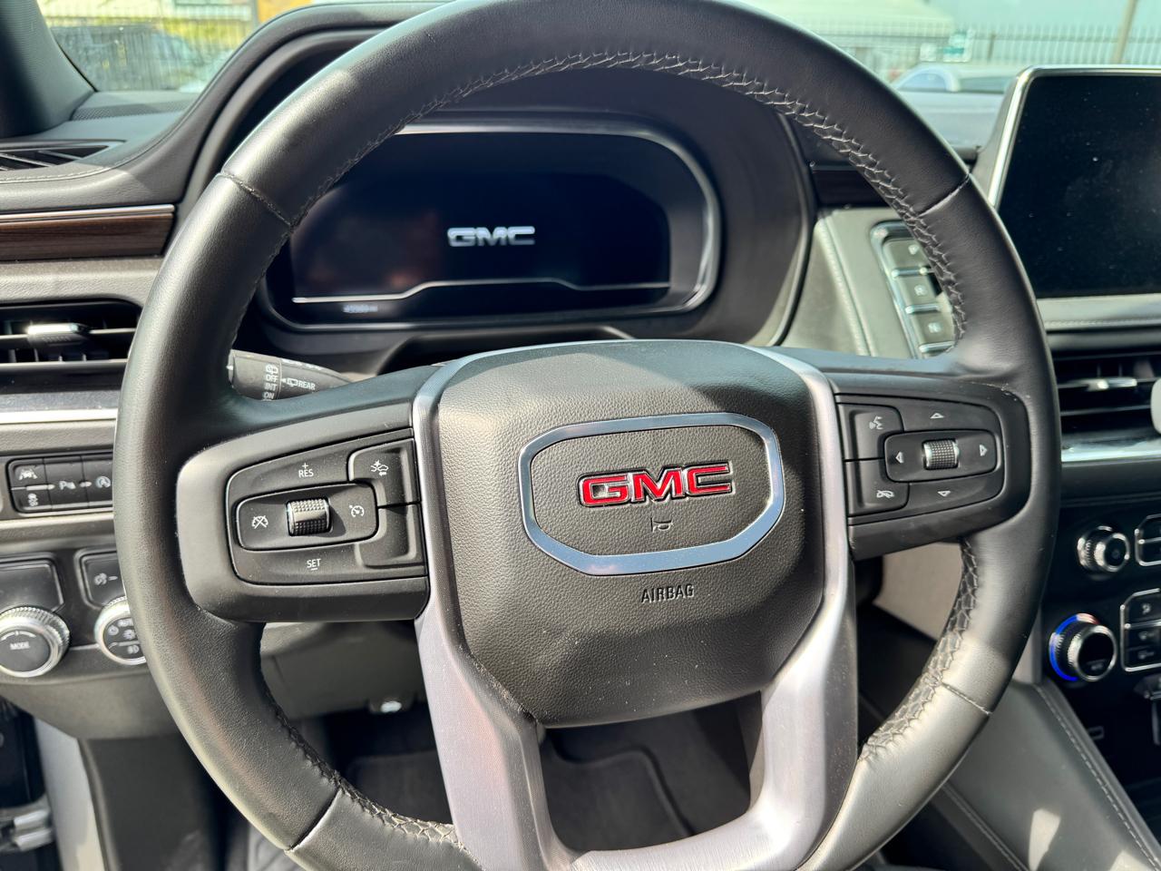 GMC Yukon 2WD 4dr SLE 2024