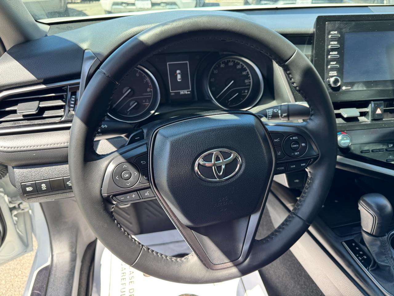 Toyota Camry SE Auto (Natl) 2024