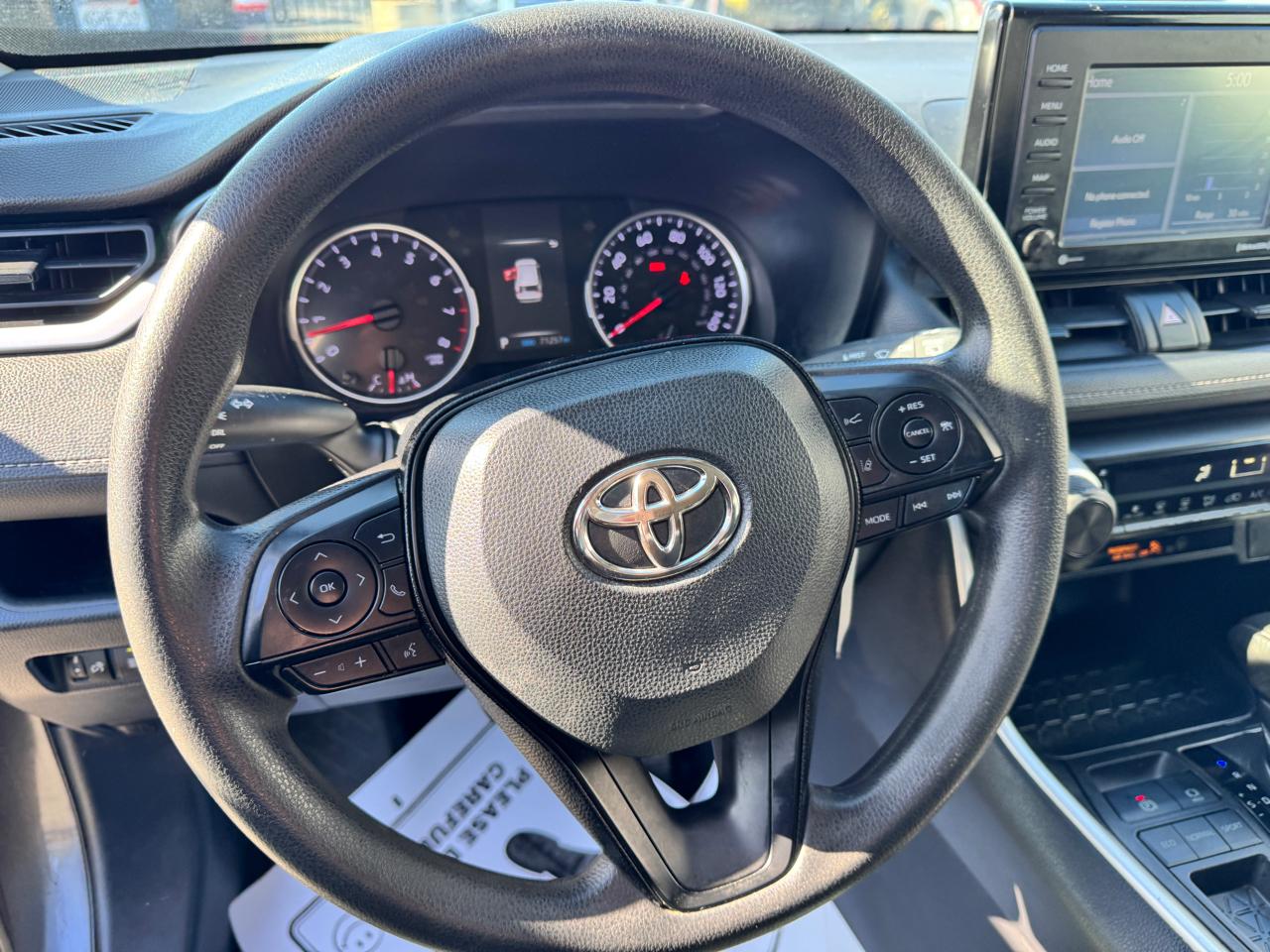 Toyota RAV4 LE FWD (Natl) 2020