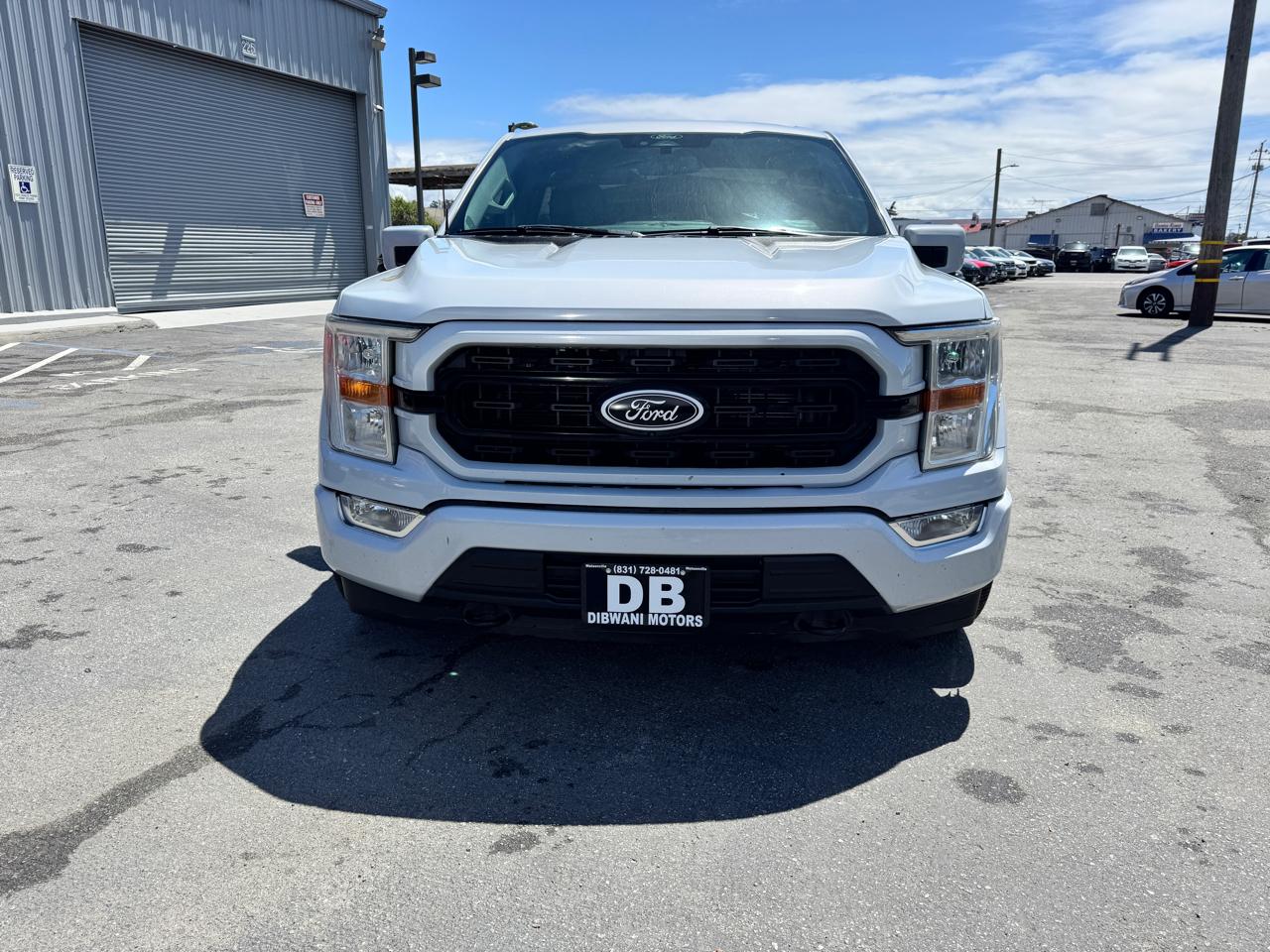 Ford F-150 XLT 4WD Reg Cab 8' Box 2022