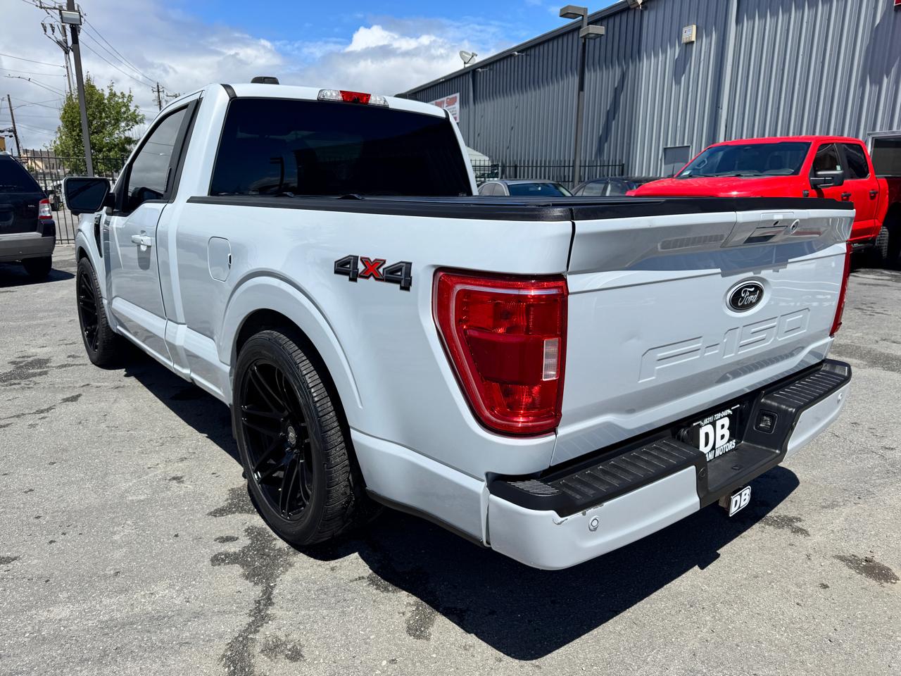 Ford F-150 XLT 4WD Reg Cab 8' Box 2022