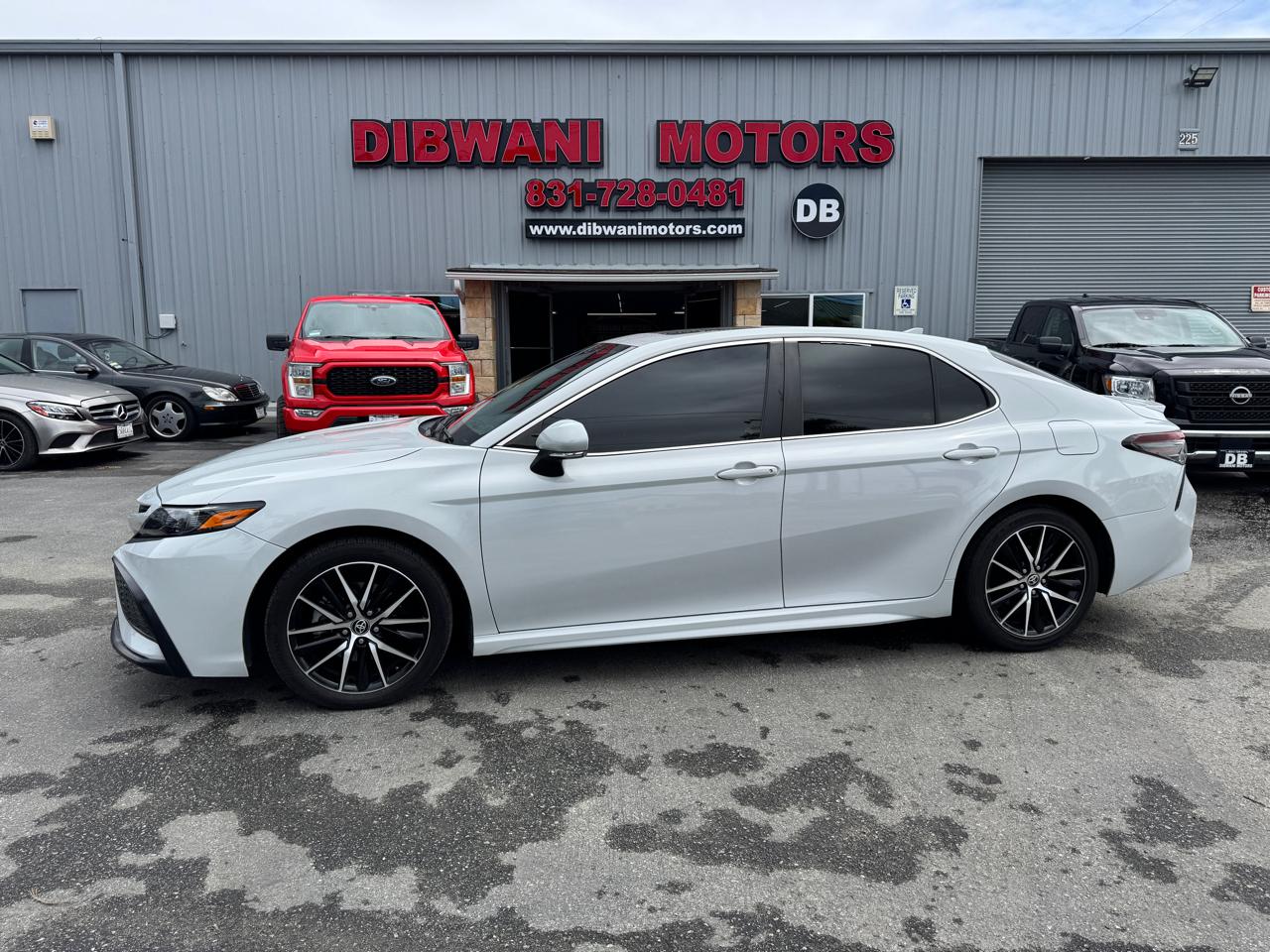 2023 Toyota Camry SE Auto (Natl)