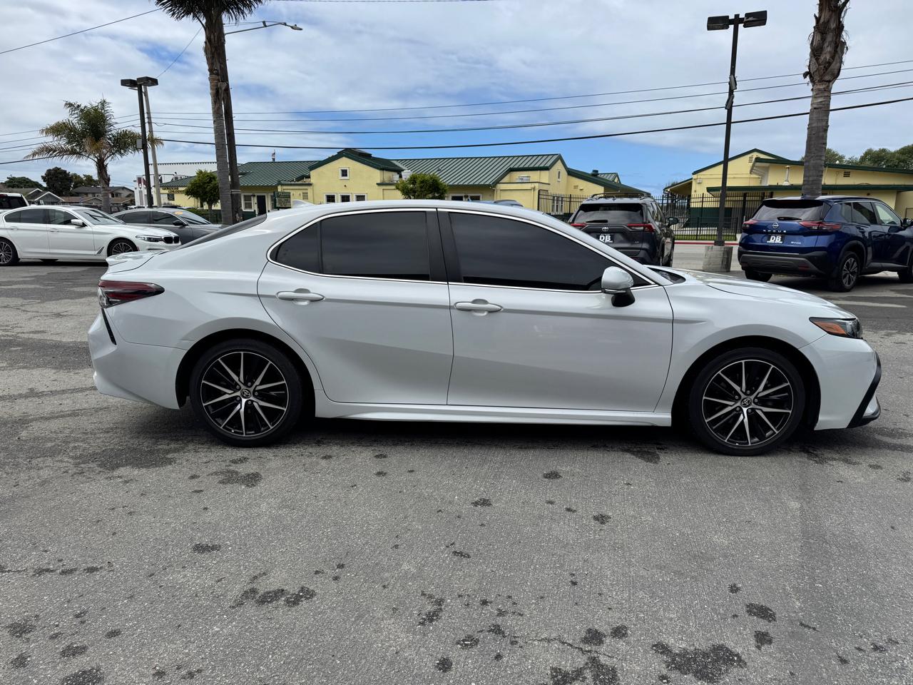 Toyota Camry SE Auto (Natl) 2023
