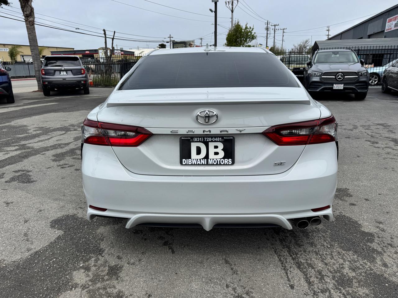 Toyota Camry SE Auto (Natl) 2023