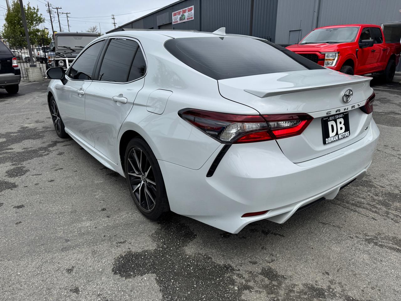 Toyota Camry SE Auto (Natl) 2023