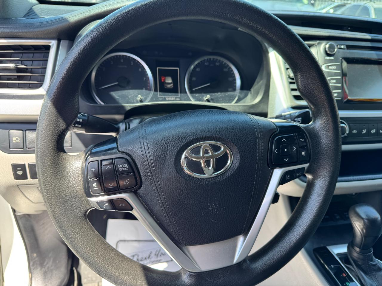 Toyota Highlander LE V6 AWD (Natl) 2019