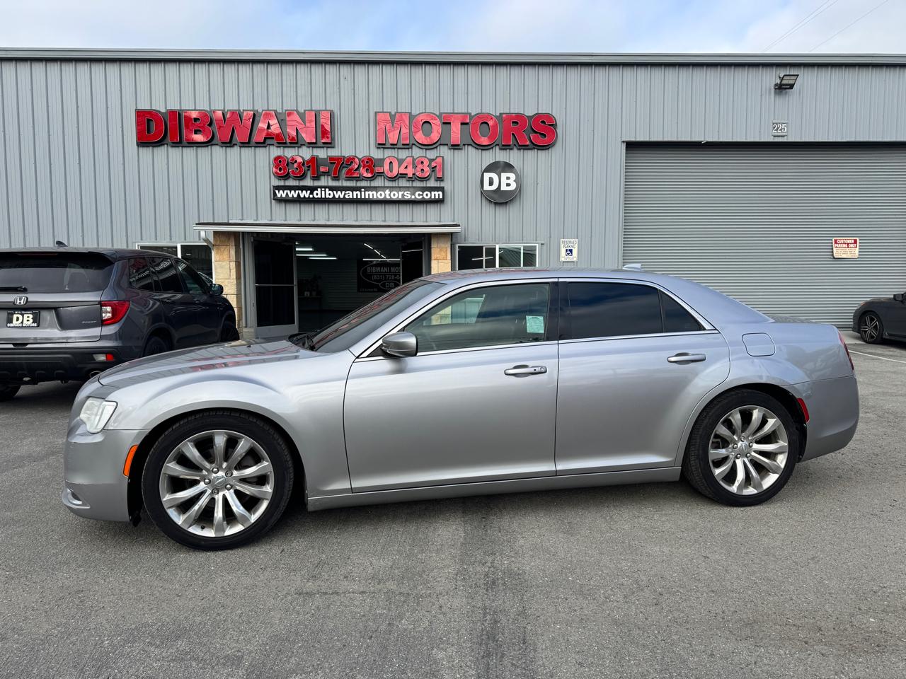 2018 Chrysler 300 Touring L RWD