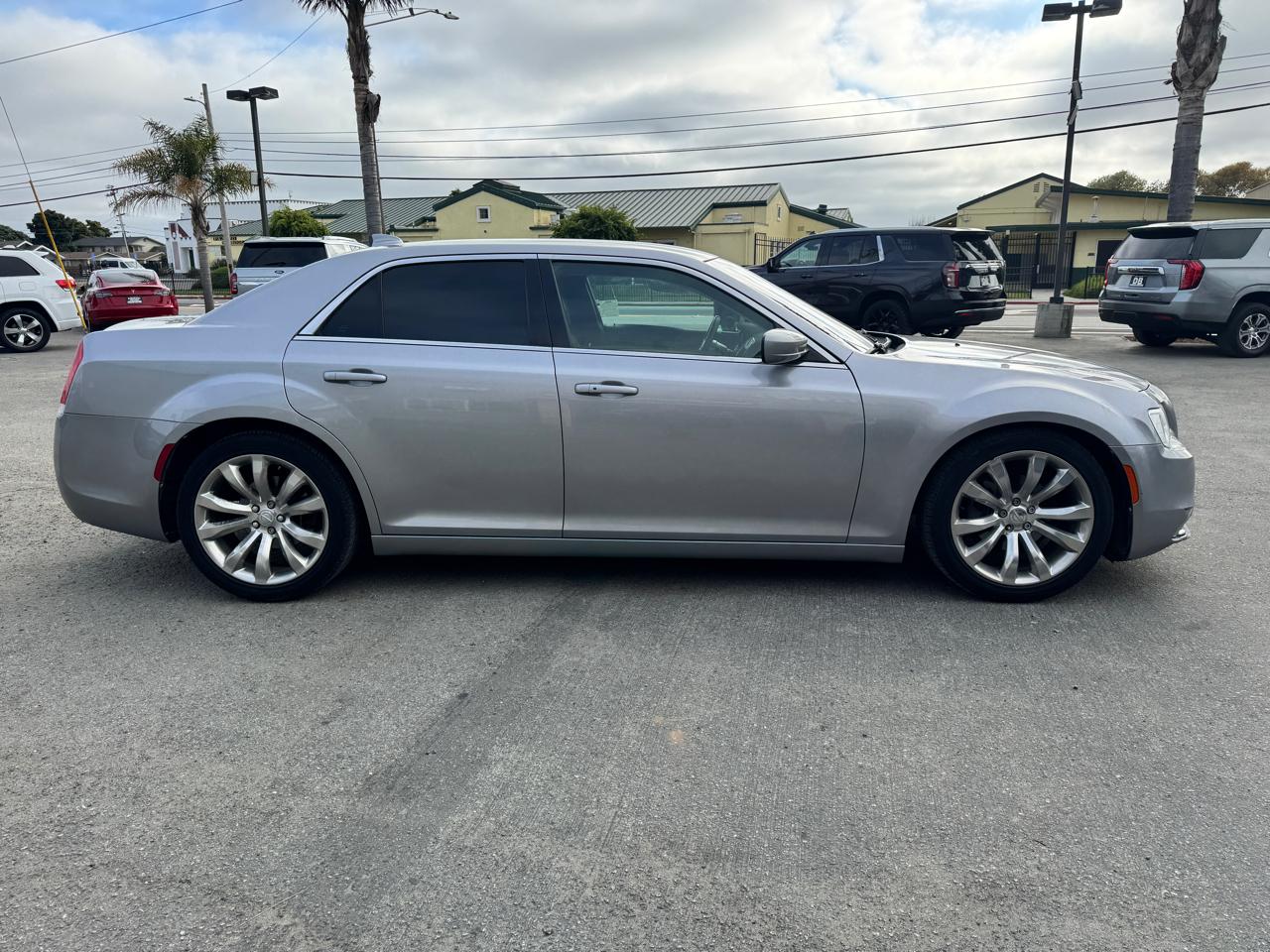 Chrysler 300 Touring L RWD 2018