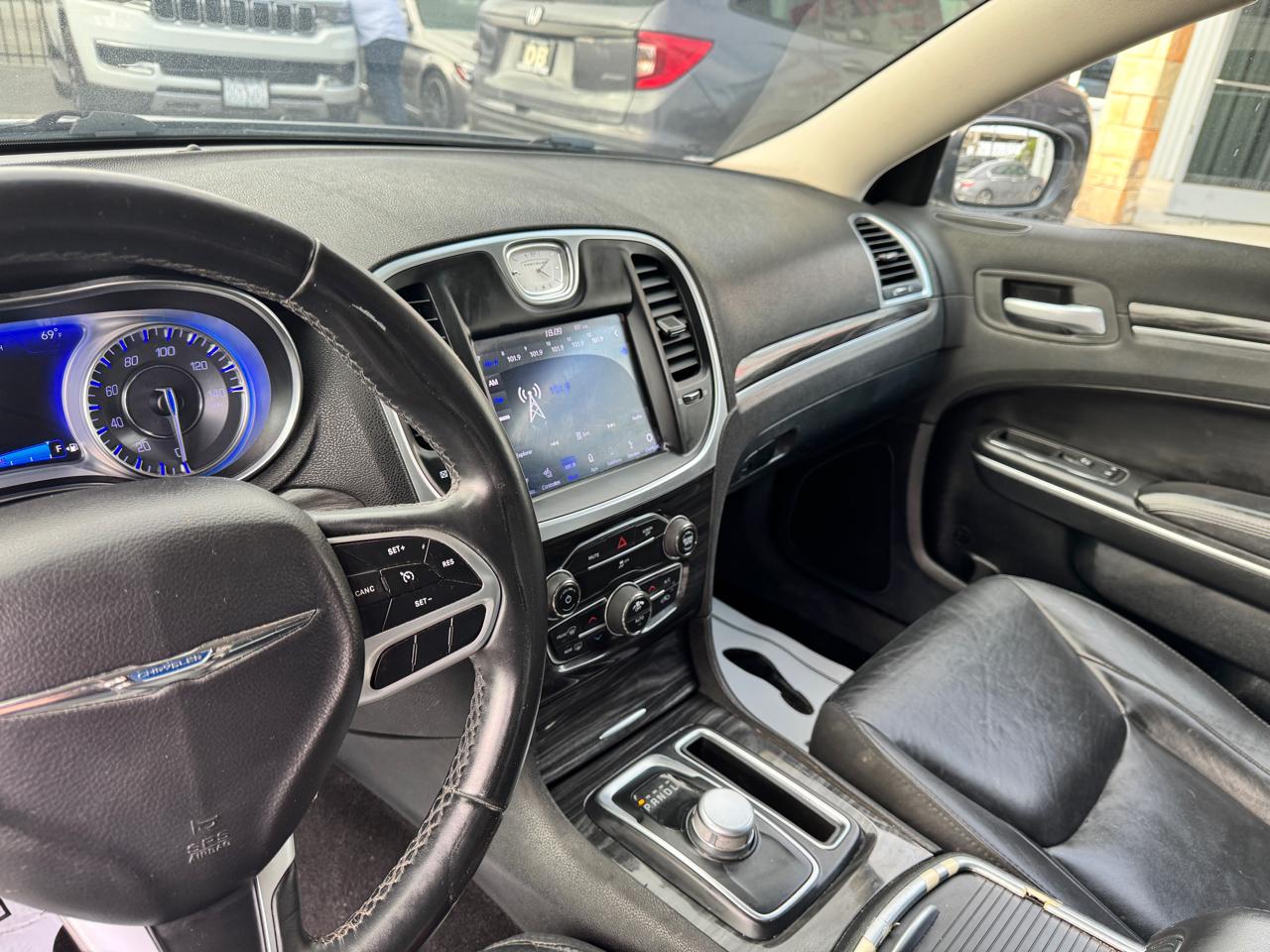 Chrysler 300 Touring L RWD 2018