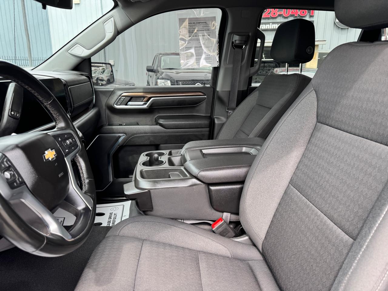 Chevrolet Silverado 1500 2WD Crew Cab 147" LT 2023