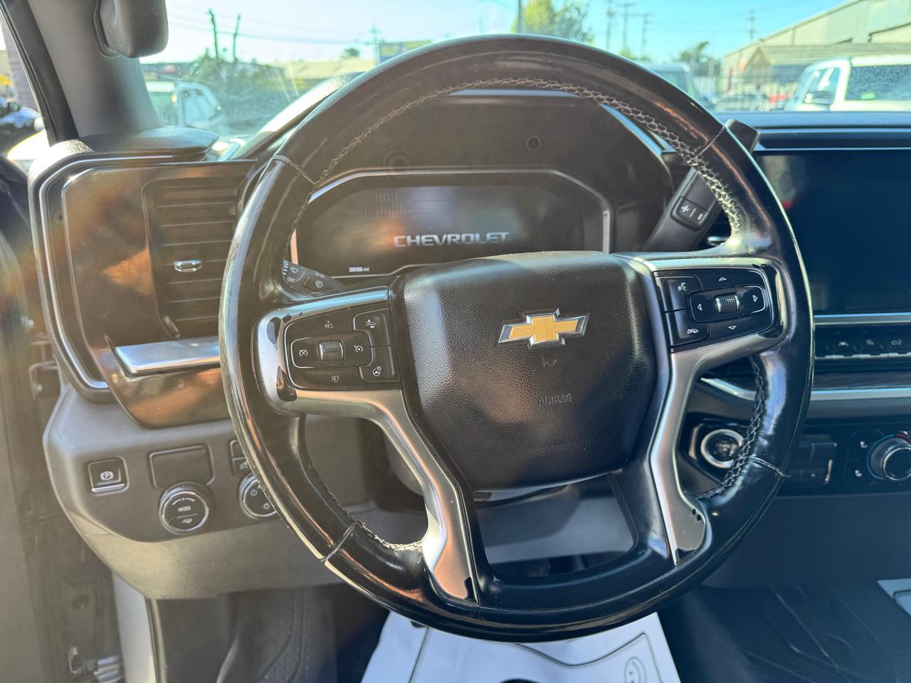 Chevrolet Silverado 1500 2WD Crew Cab 147" LT 2025