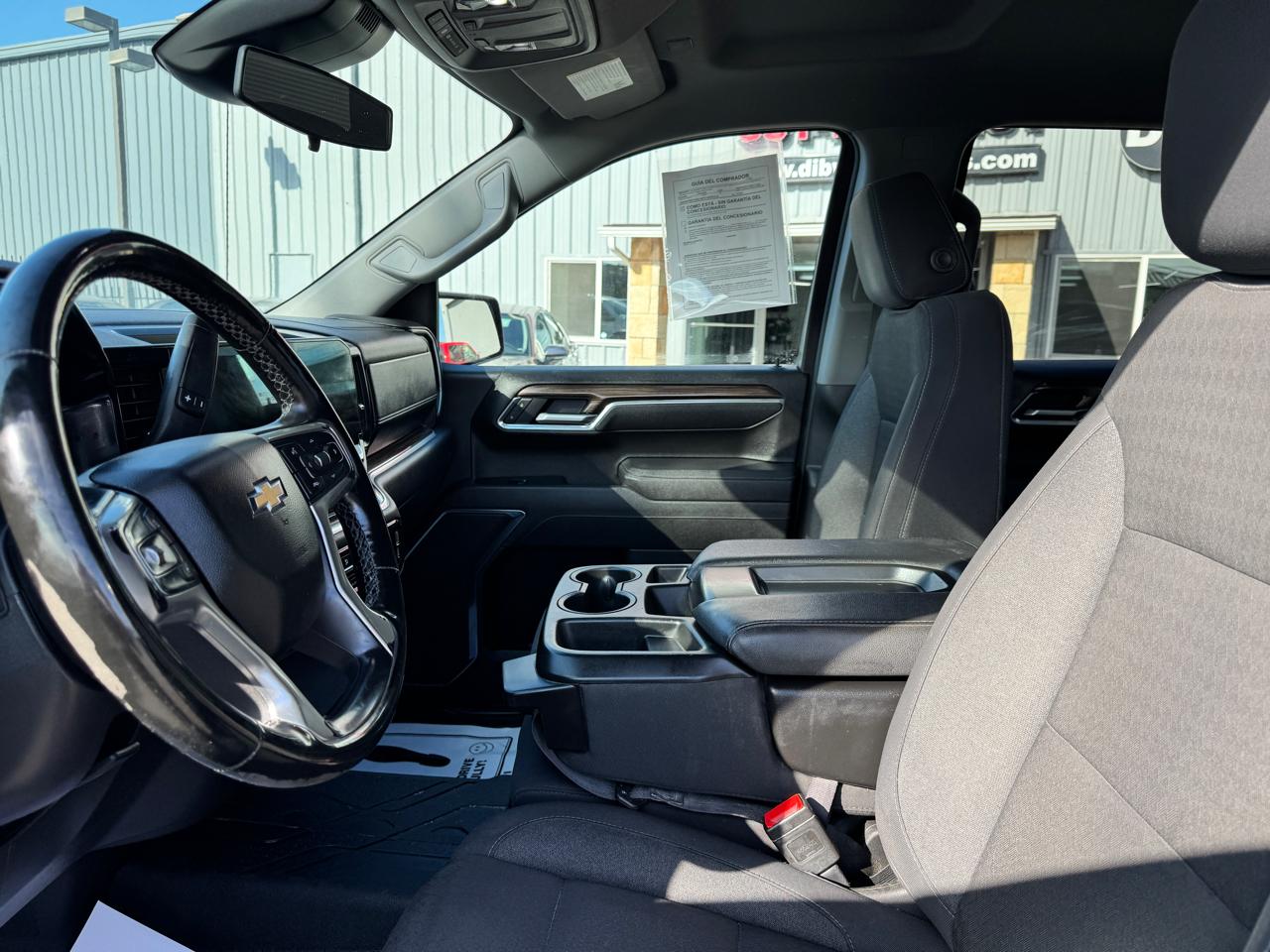 Chevrolet Silverado 1500 2WD Crew Cab 147" LT 2025