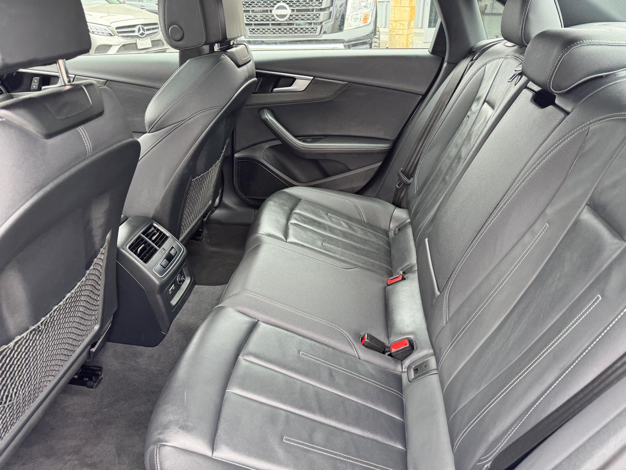 Audi A4 Sedan S line Premium Plus 45 TFSI quattro 2024