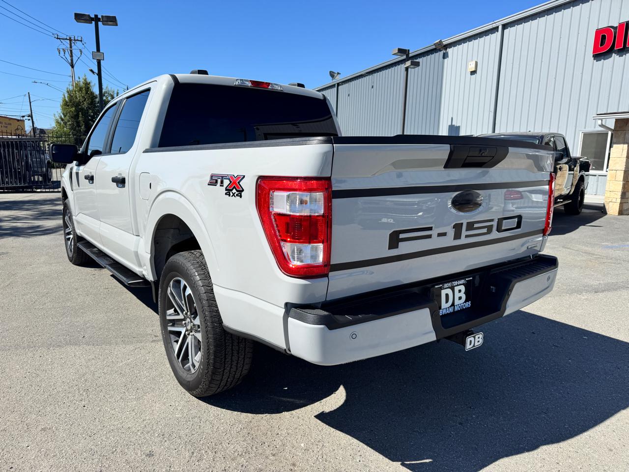 Ford F-150 Lariat 4WD SuperCrew 5.5' Box 2023