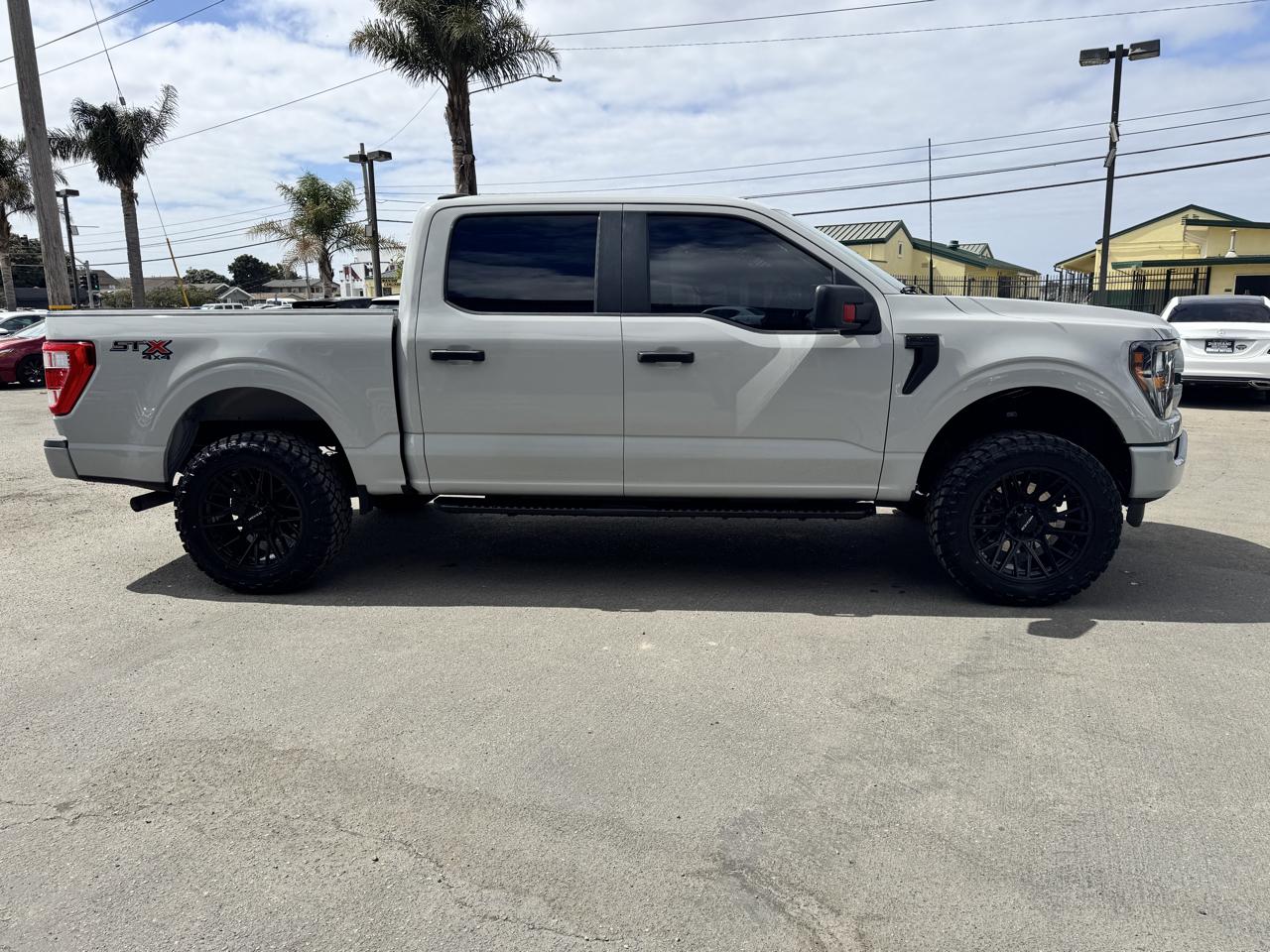 Ford F-150 Lariat 4WD SuperCrew 5.5' Box 2023