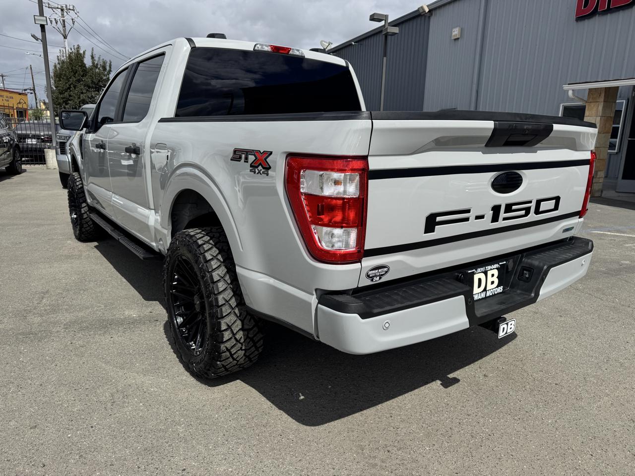 Ford F-150 Lariat 4WD SuperCrew 5.5' Box 2023