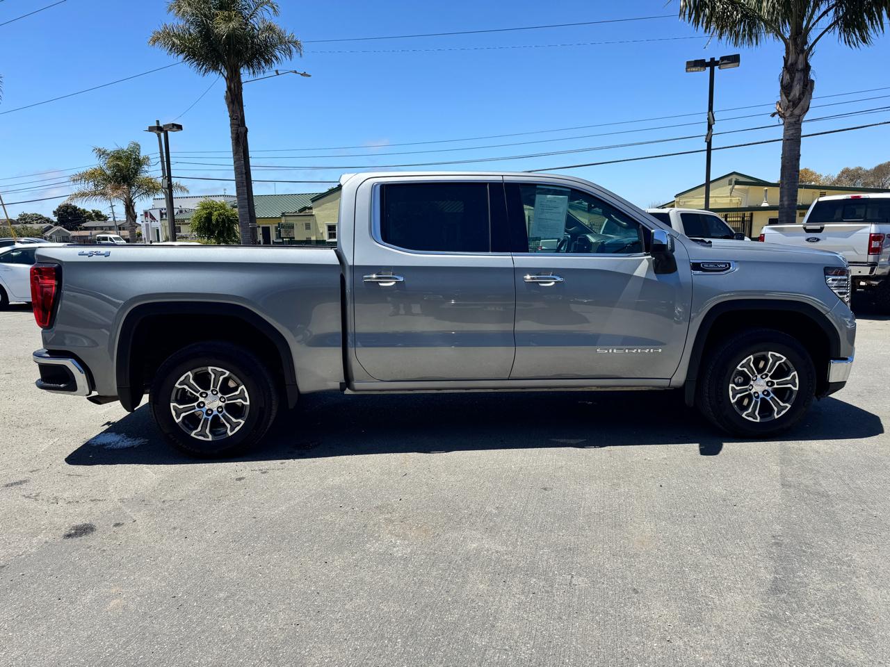 GMC Sierra 1500 4WD Crew Cab 147" SLT 2026